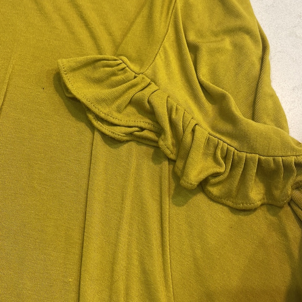 Green Loft Ruffle Tee - Picture 2 of 2